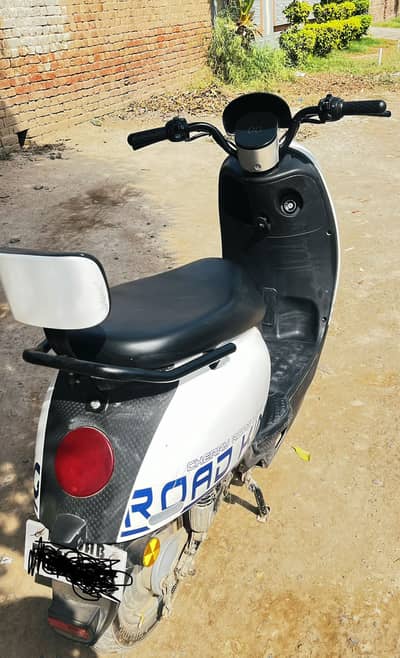 CHERRY ROAD KING SCOOTY FOR SALE