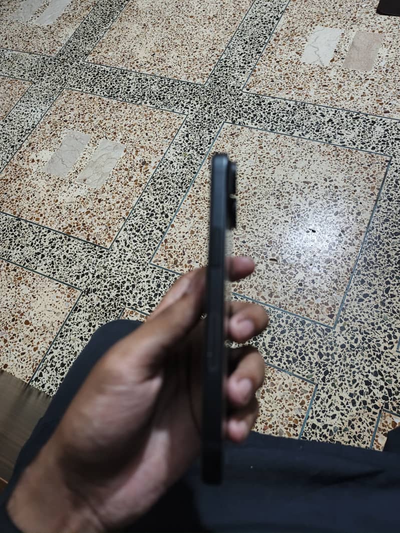 Apple iPhone 15 3