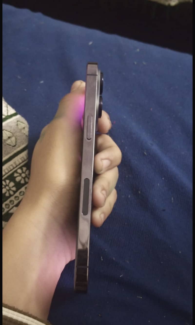 Apple iPhone 14 Pro Max 3