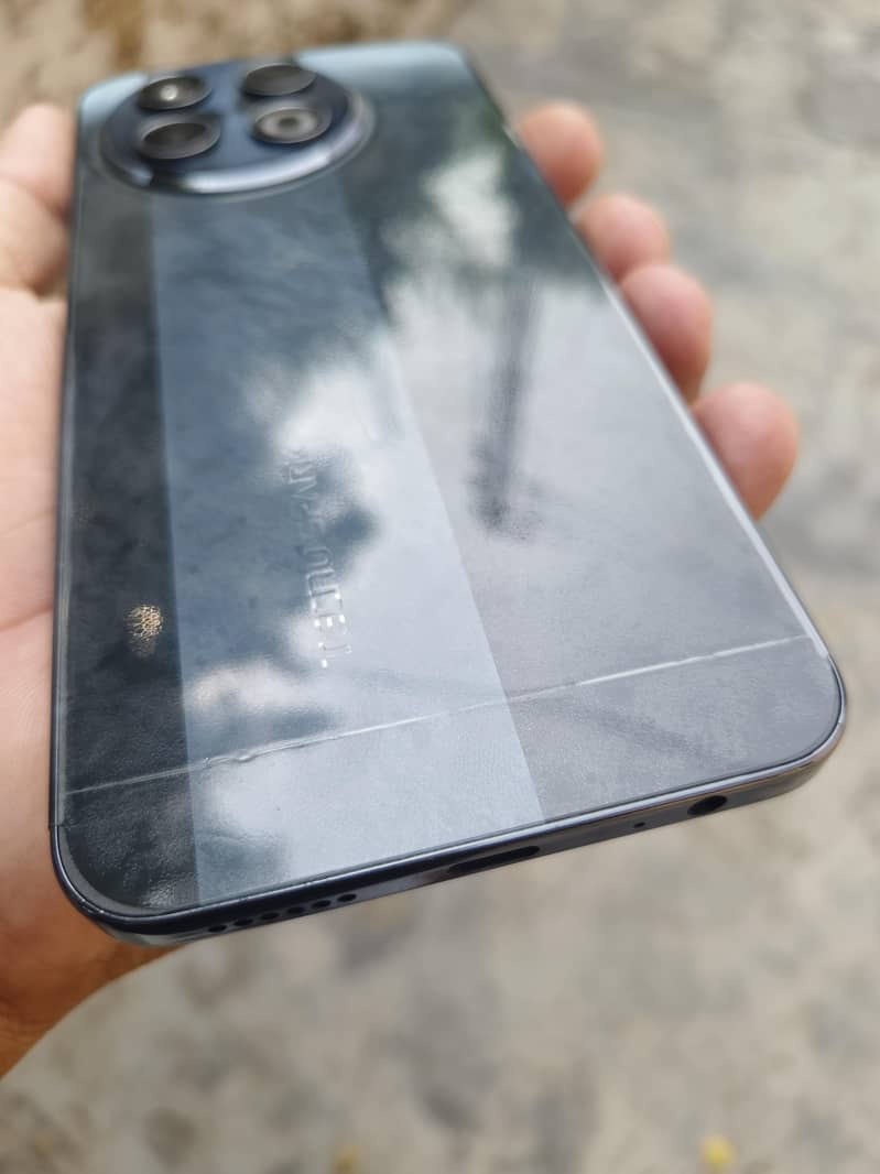Tecno SPARK 30 Pro 2
