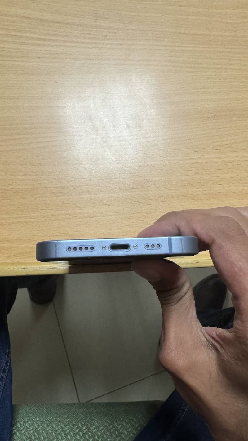 Apple iPhone 14 3