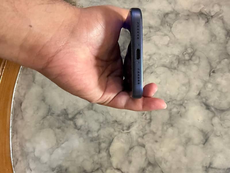 Apple iPhone 17 Pro Max 2
