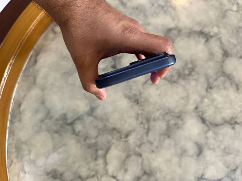 Apple iPhone 17 Pro Max 4