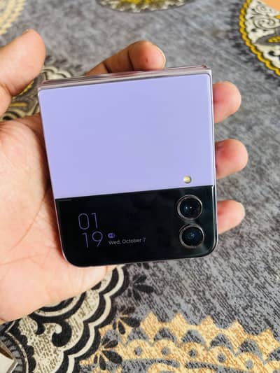 Samsung Mobile Z Flip 4