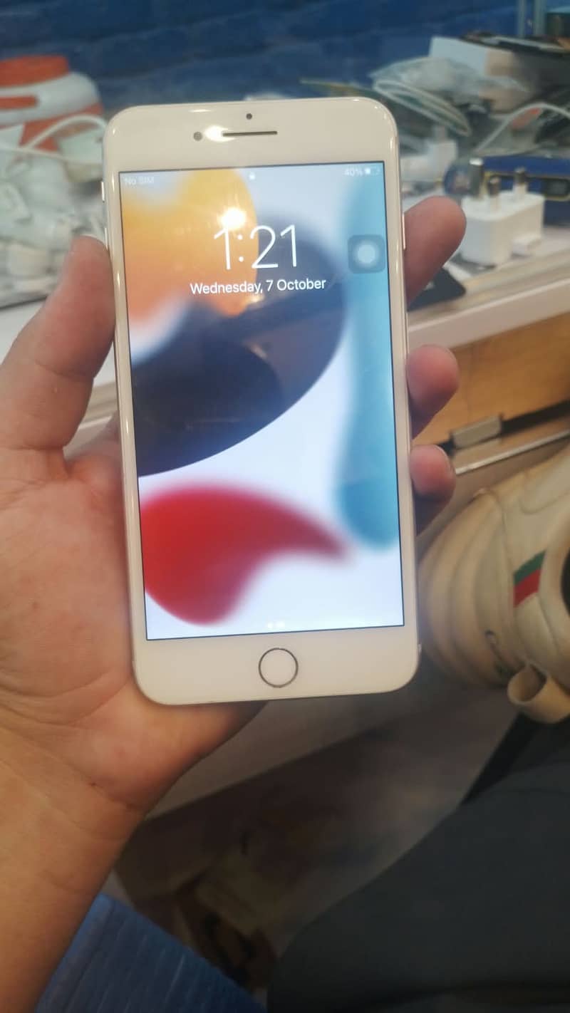 Apple iPhone 7 Plus 1