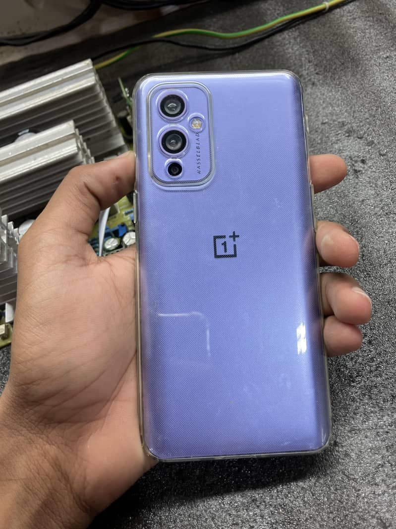 One Plus 9 5G 1
