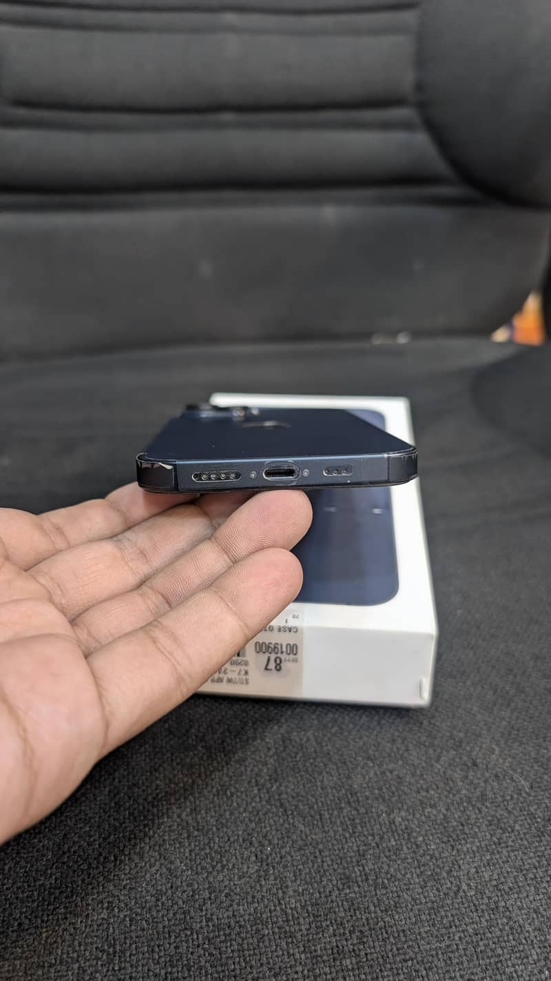 Apple iPhone 13 3