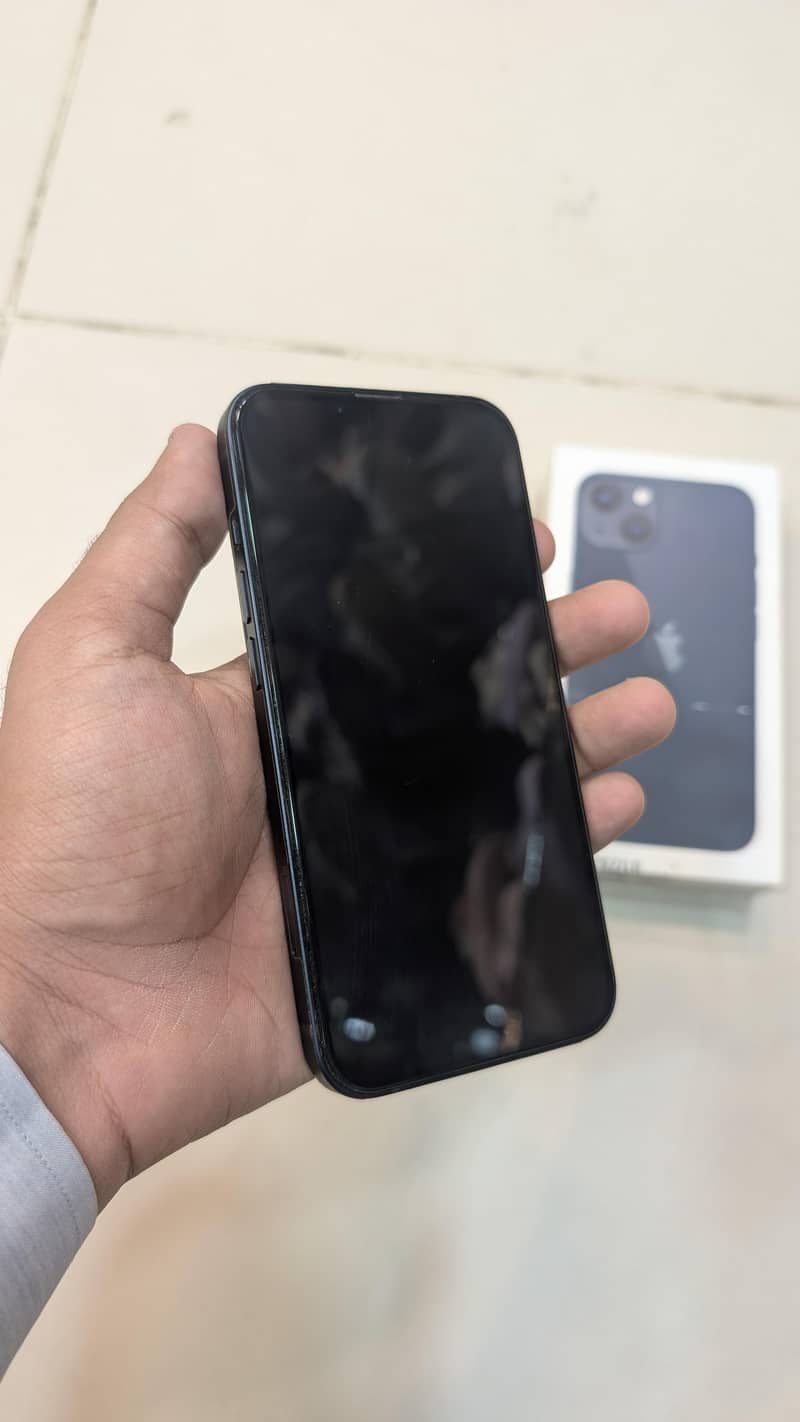 Apple iPhone 13 5