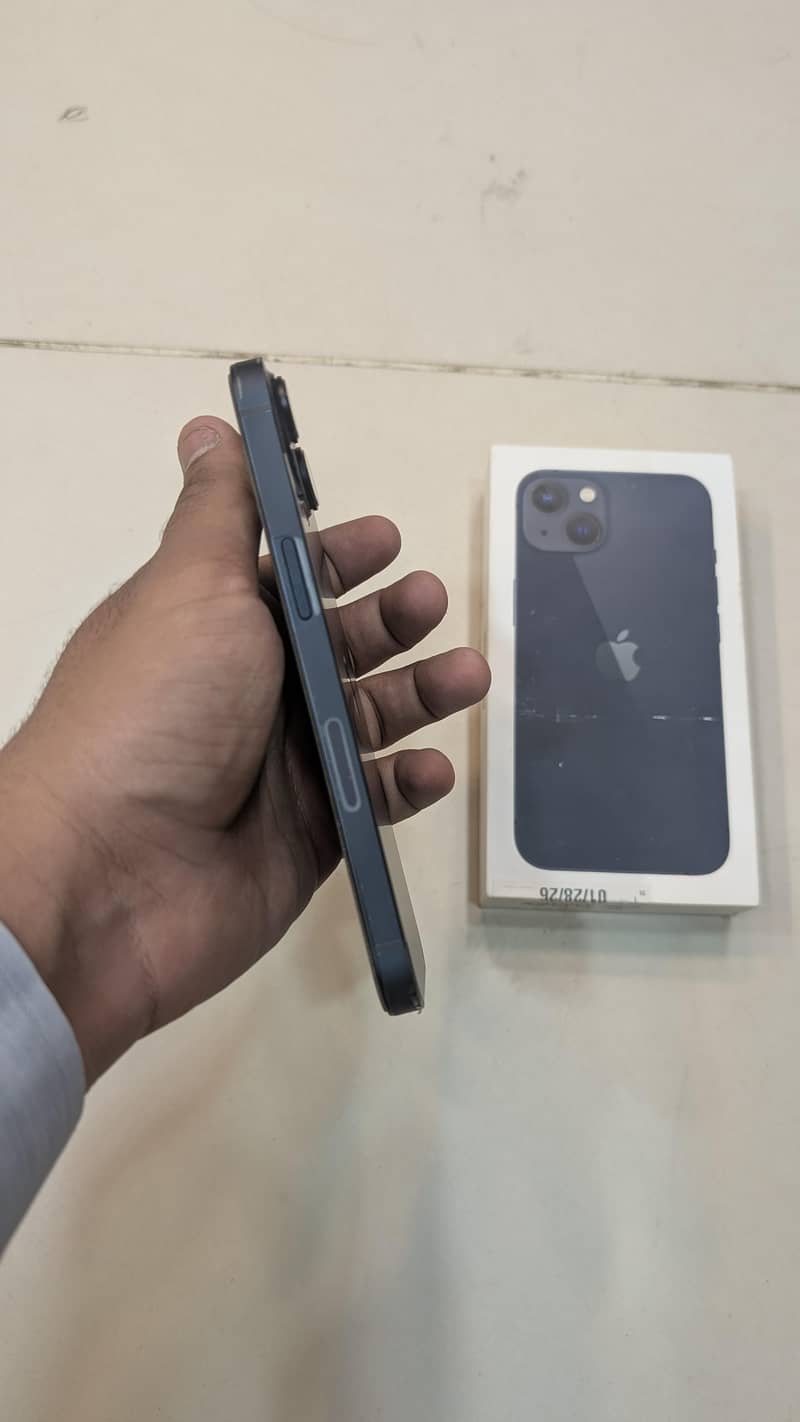 Apple iPhone 13 6