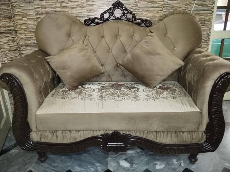 7 seater sofa sell 10/10 condition 1