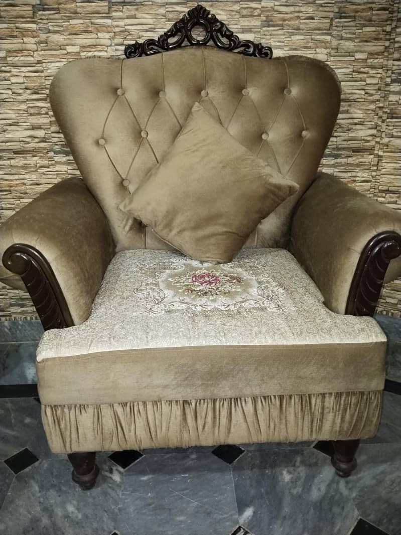 7 seater sofa sell 10/10 condition 2