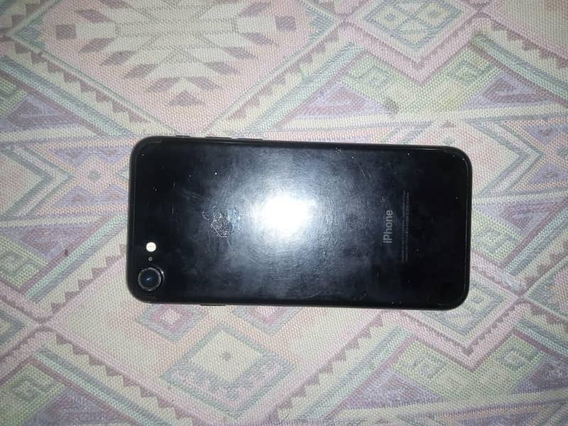 Apple iPhone 7 2