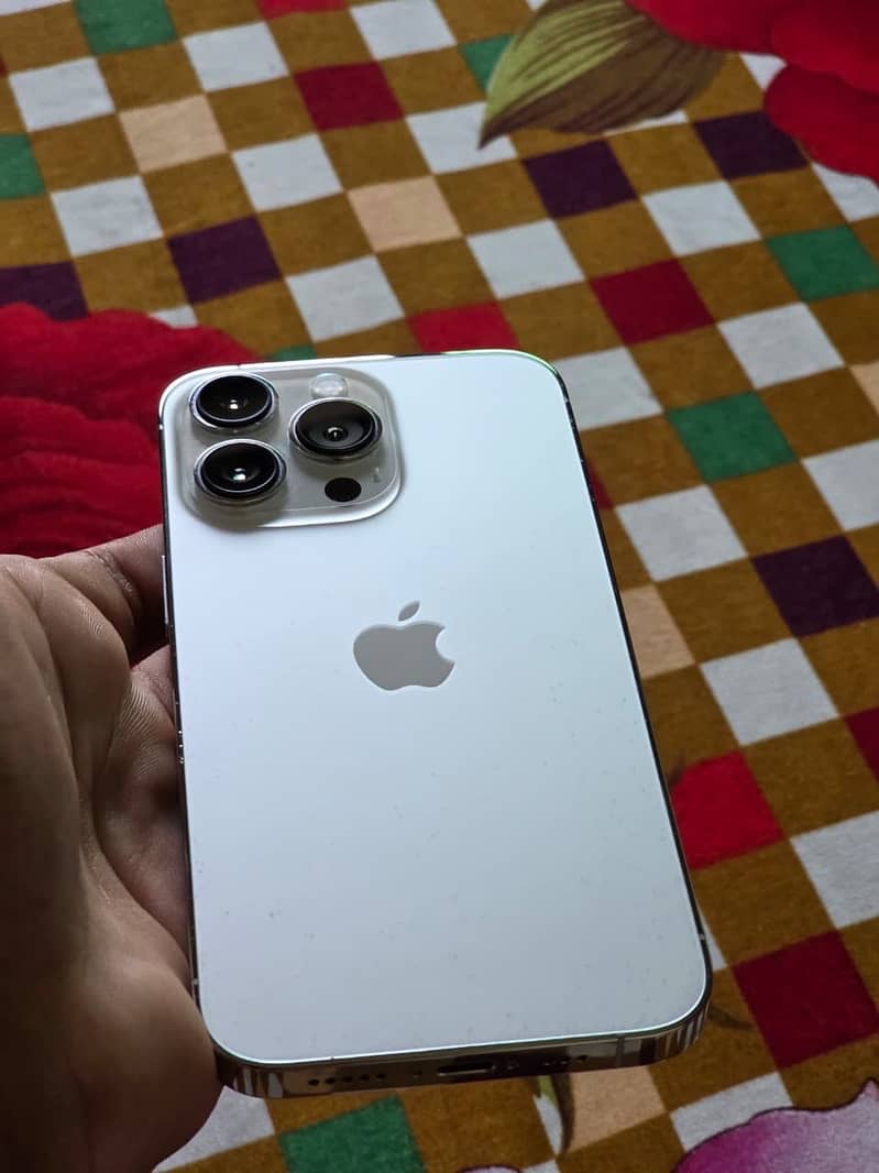 Apple iPhone 13 Pro 0
