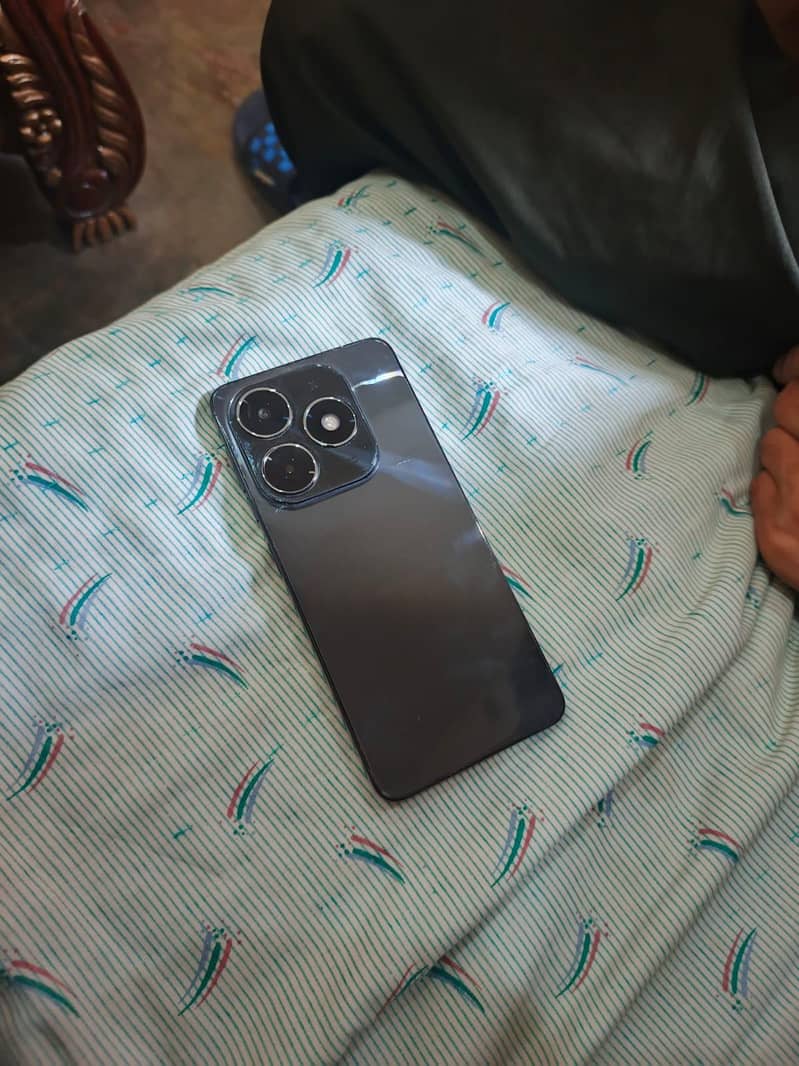 Tecno Spark 20 0