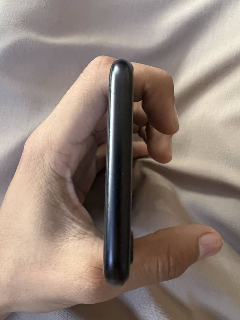 Apple iPhone SE 6