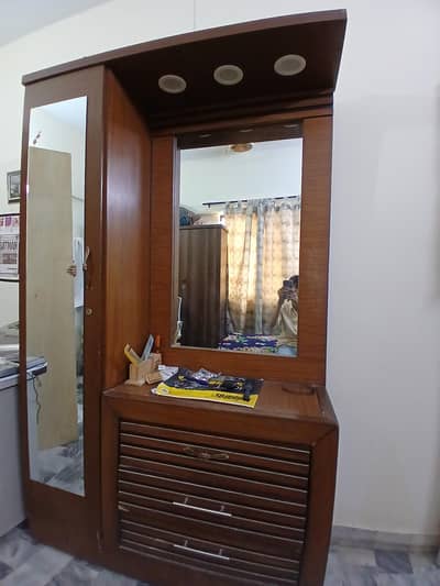 dressing table for sale. .
