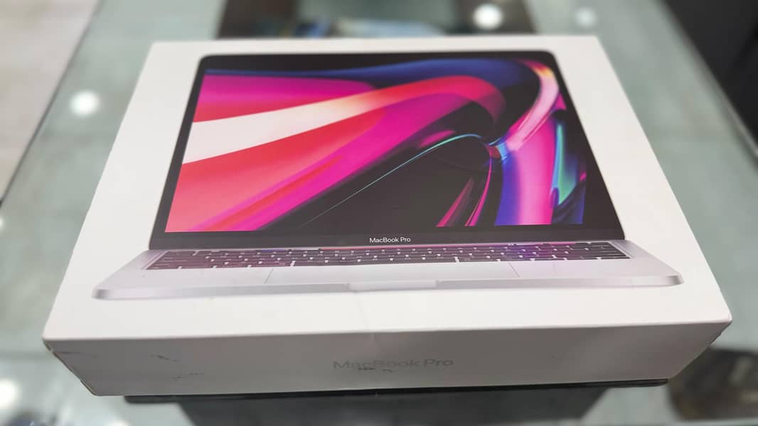 MacBook pro 13-inch 1