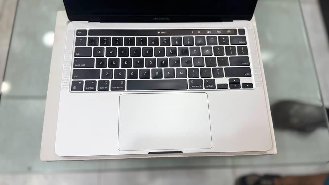 MacBook pro 13-inch 5