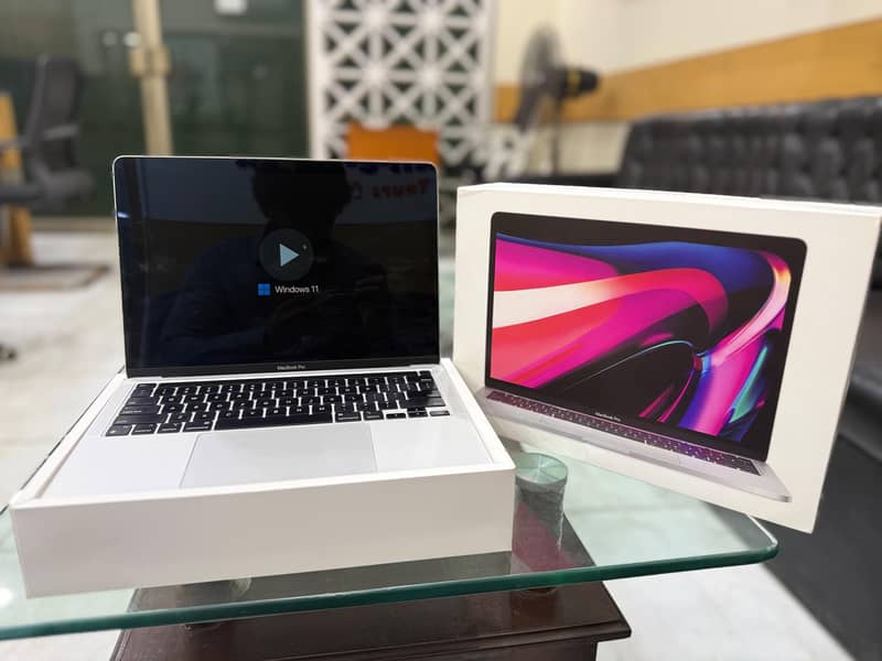 MacBook pro 13-inch 10