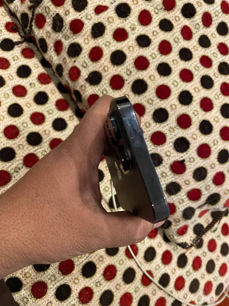 Apple iPhone 14 Pro 3