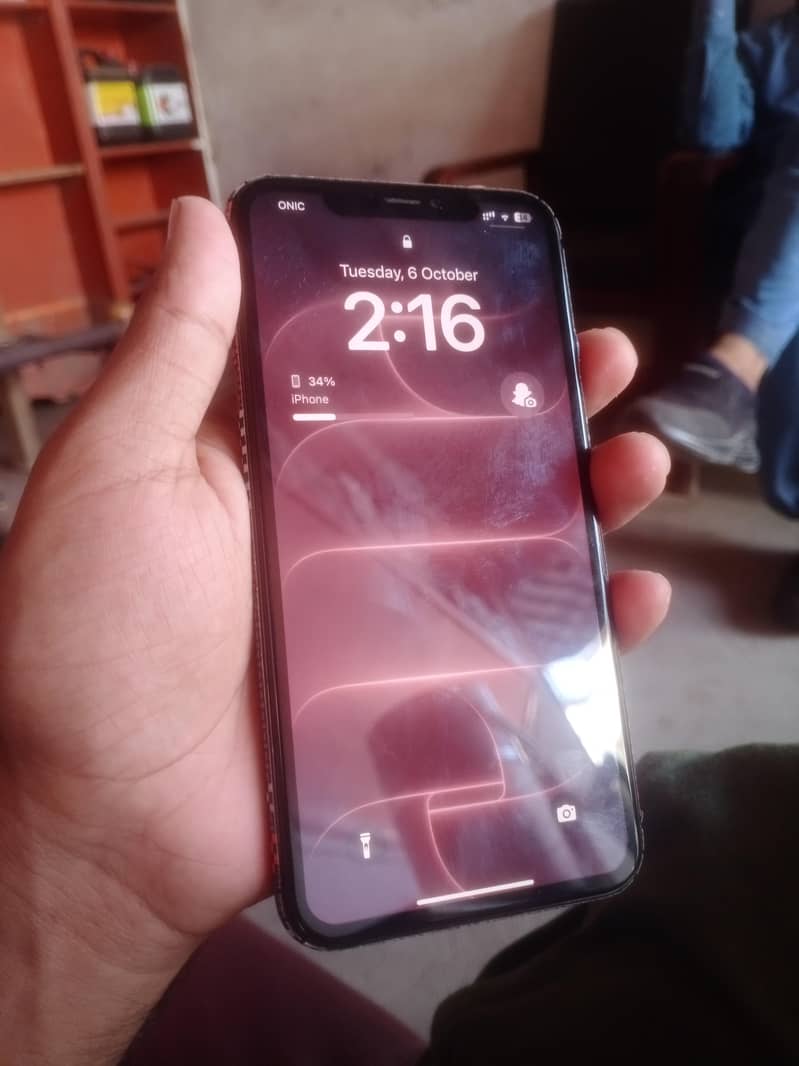 Apple iPhone XS Max 1