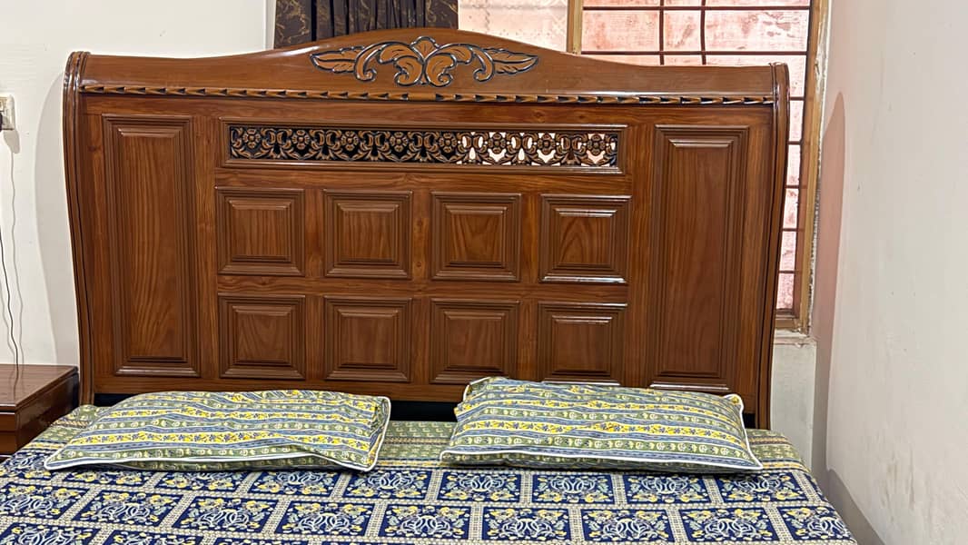 King size bed and side table 2