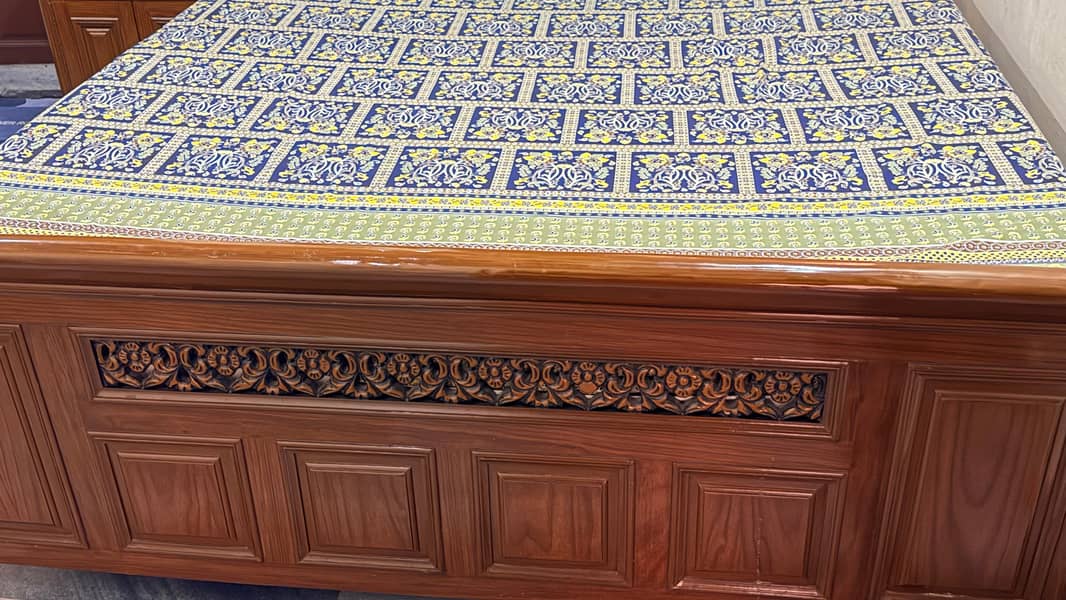 King size bed and side table 11