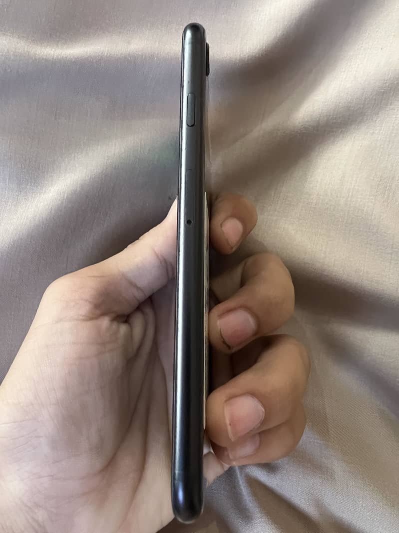 Apple iPhone SE 4