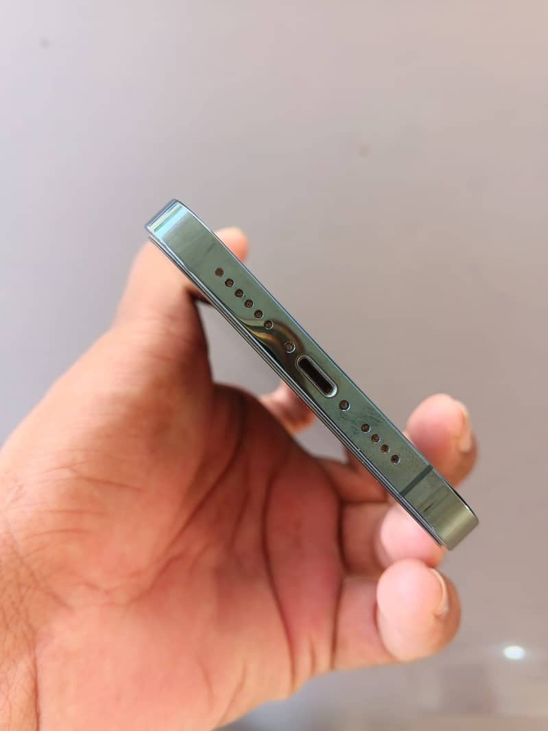 Apple iPhone 12 Pro Max 1