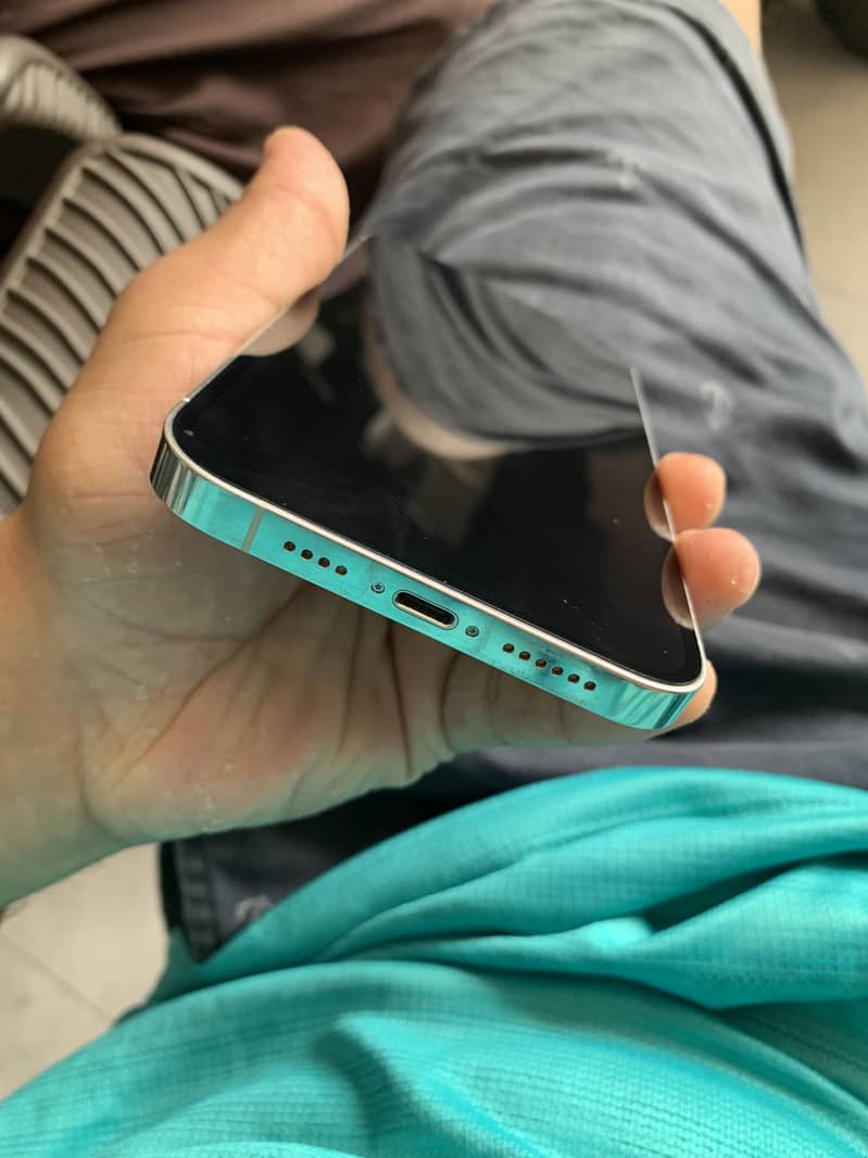 Apple iPhone 12 Pro Max 3