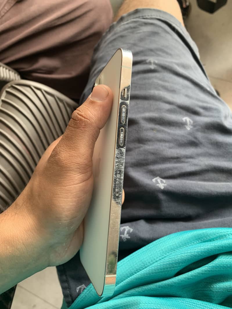 Apple iPhone 12 Pro Max 10