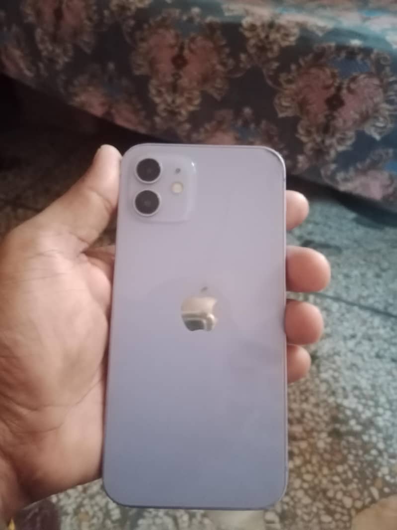 Apple iPhone 12 2