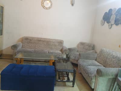 3,2,1 sofa set with table