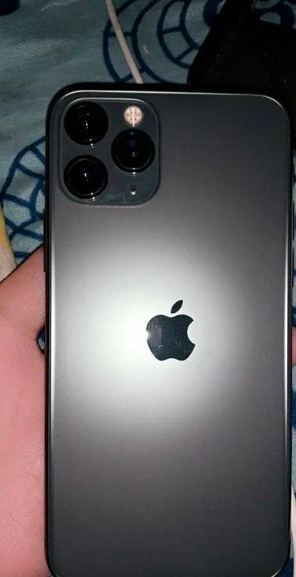 Apple iPhone 11 Pro 1