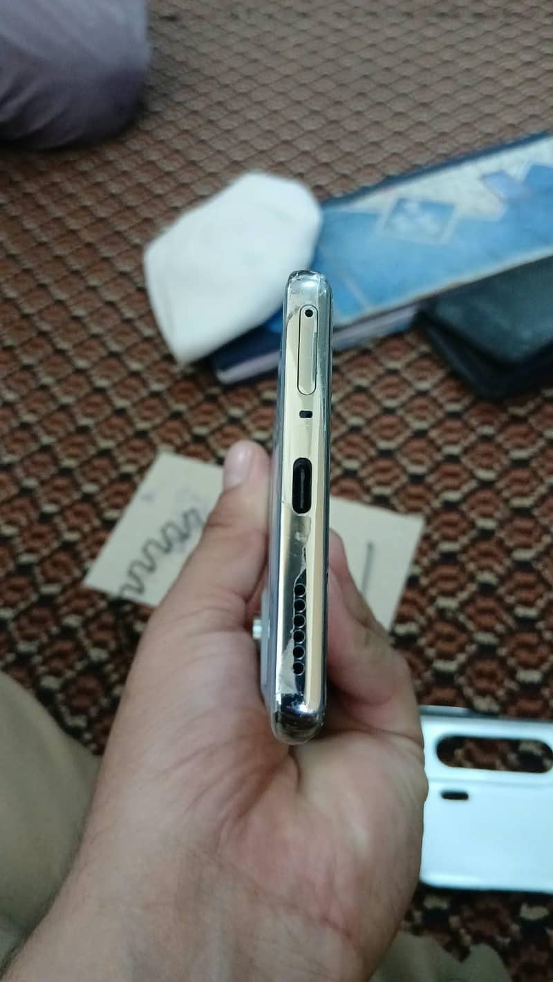 Tecno CAMON 40 Pro 4