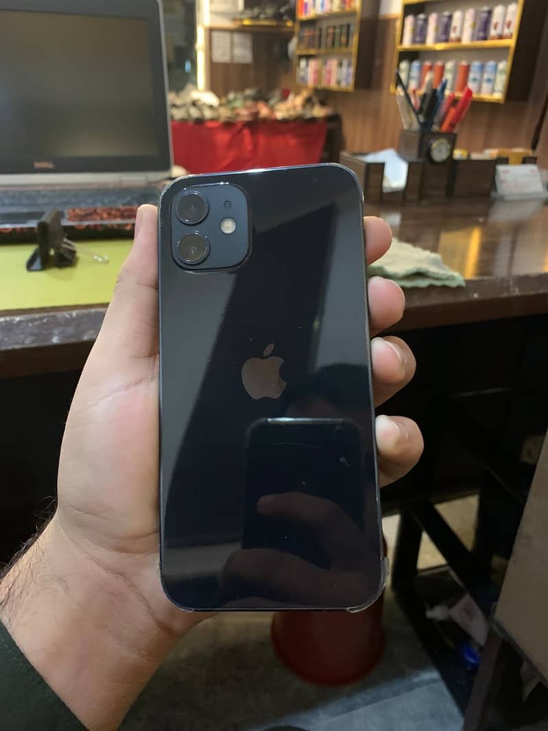 Apple iPhone 12 0
