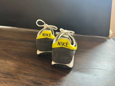 nike joggers