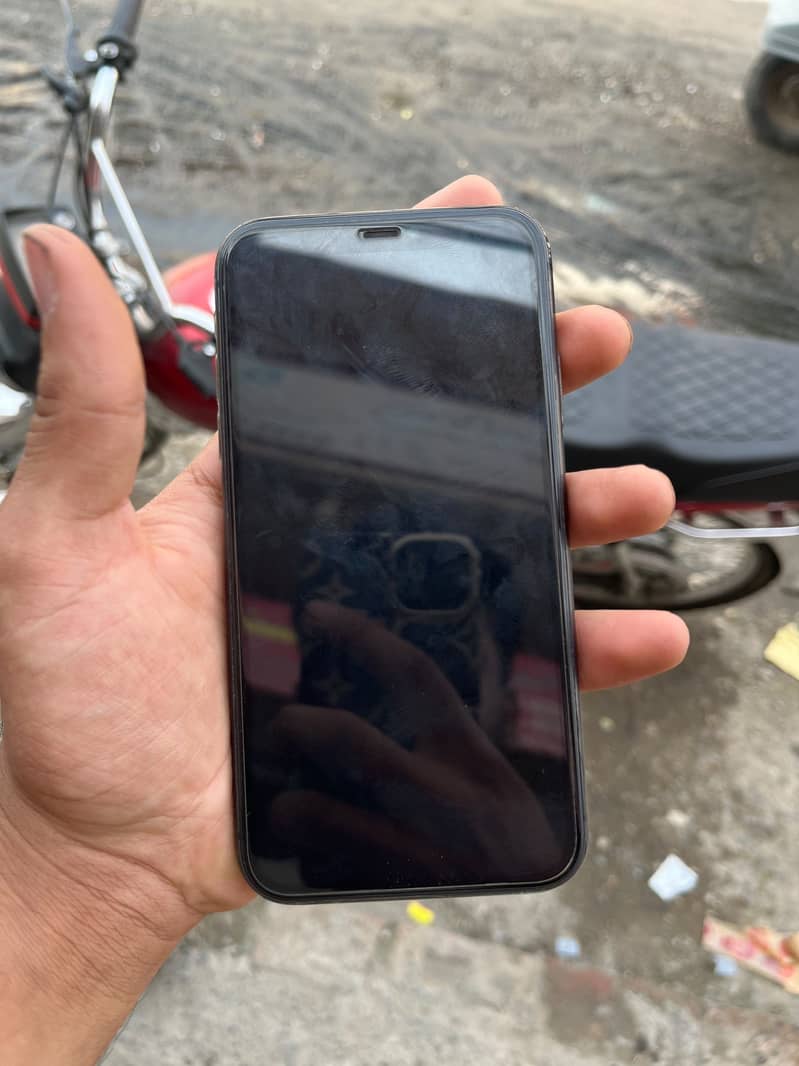 Apple iPhone 11 2
