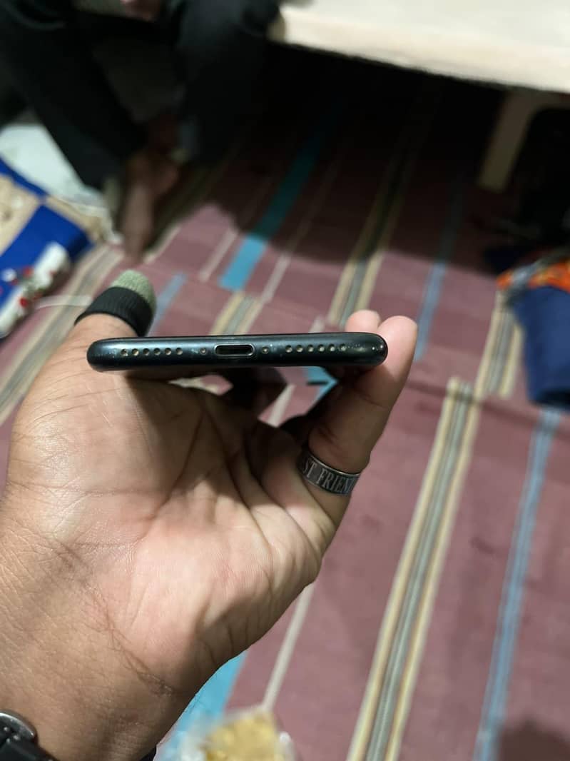 Apple iPhone 7 9