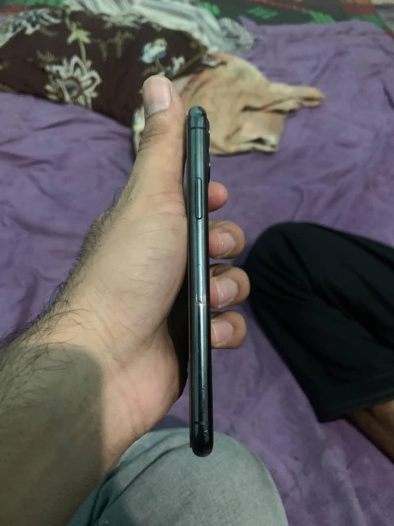 Apple iPhone 11 Pro 5