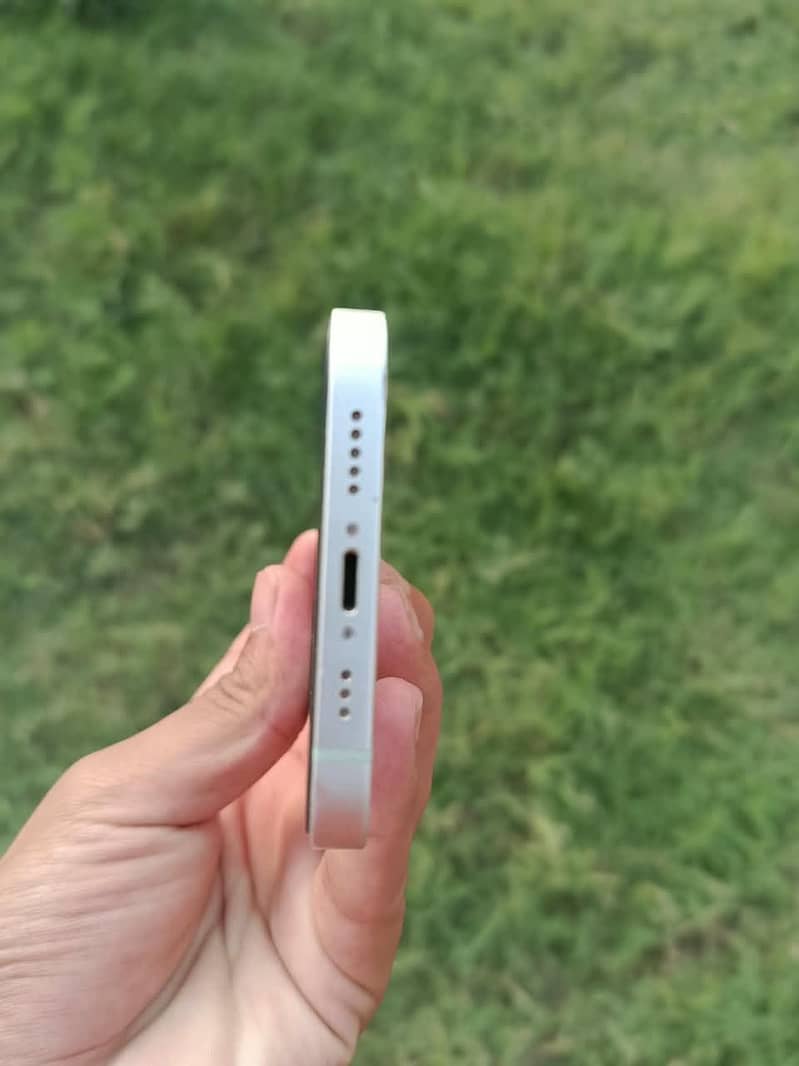 Apple iPhone 12 2