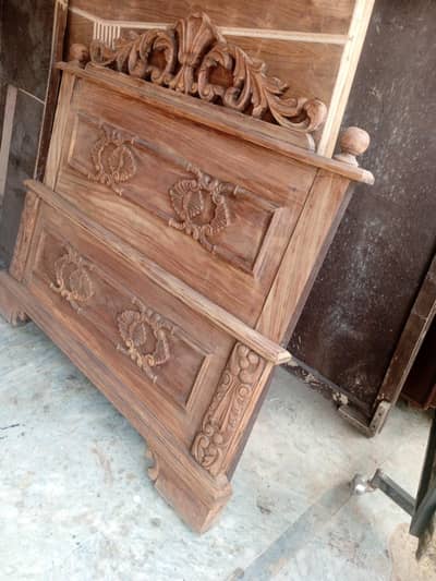 In Good Quality shisham wood Single Bed