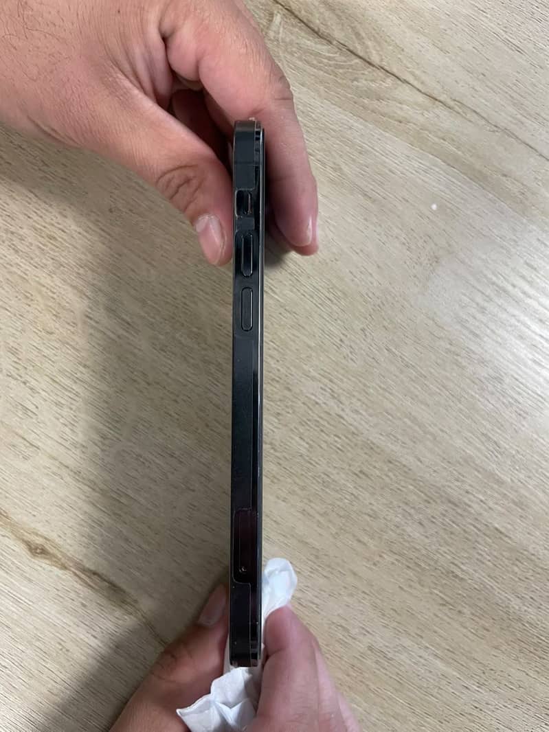 Apple iPhone 12 Pro 3