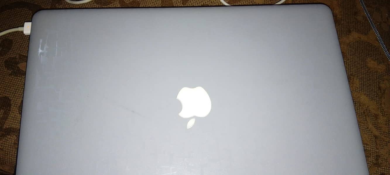 Mac book Pro (early2011) 1
