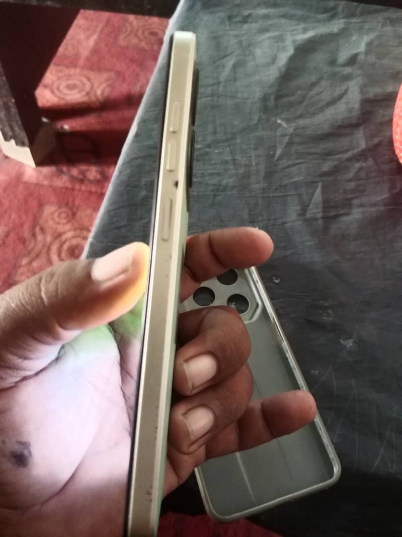 Tecno Spark 20C 4