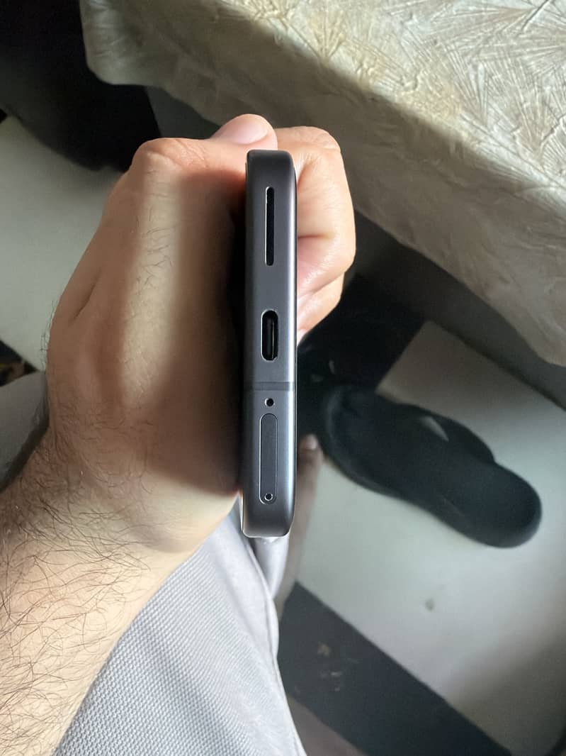 Google Pixel 9 4