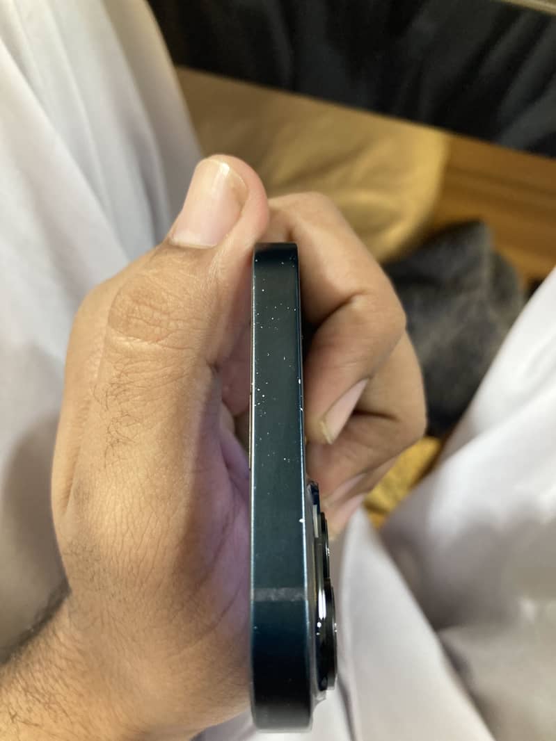 Apple iPhone 14 plus 0