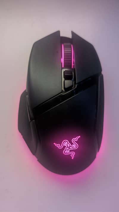 razer basilisk v3 pro. mint condition , gaming mouse