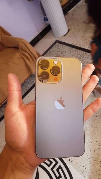 **iPhone 13 Pro 256GB – Excellent Condition **