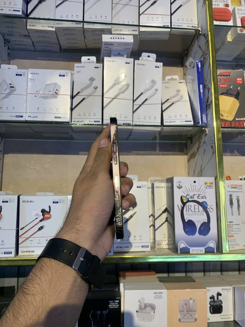 Apple iPhone 14 Pro 1